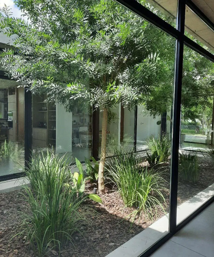 Excelente casa de diseño en Estancias Golf, Estancias del Pilar. 2
