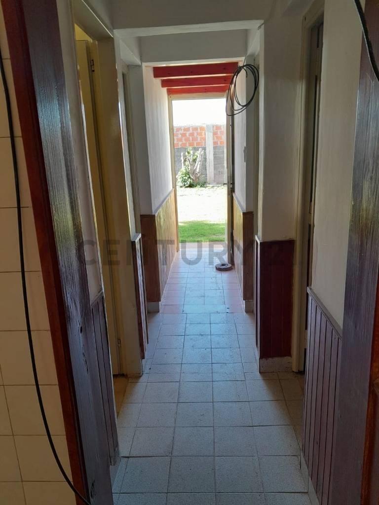 Hermosa Propiedad con 3 Dorm., Patio y Local Comercial 3