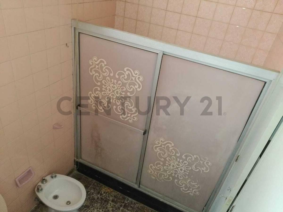 Exclusiva Casa de Calidad en Barrio Sarmiento 5