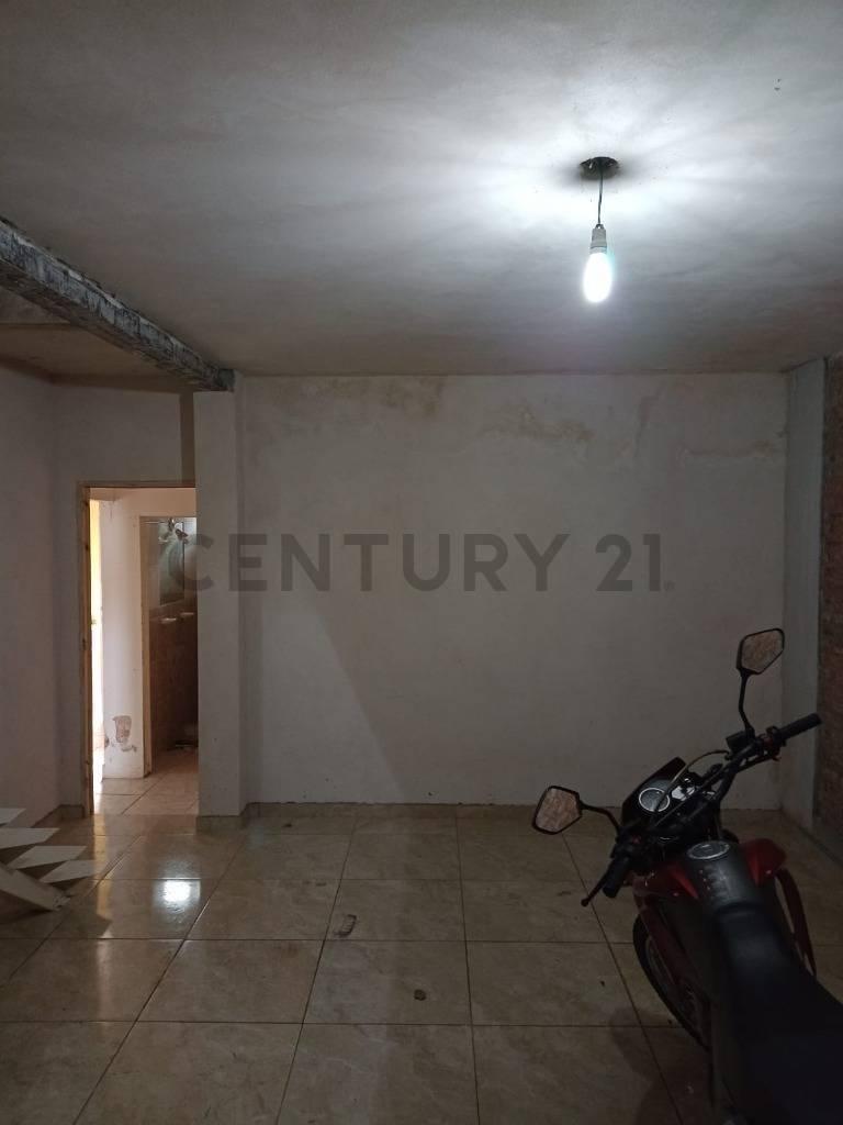 Se Vende Villa Rosas con 2 Viviendas Rafaela 3