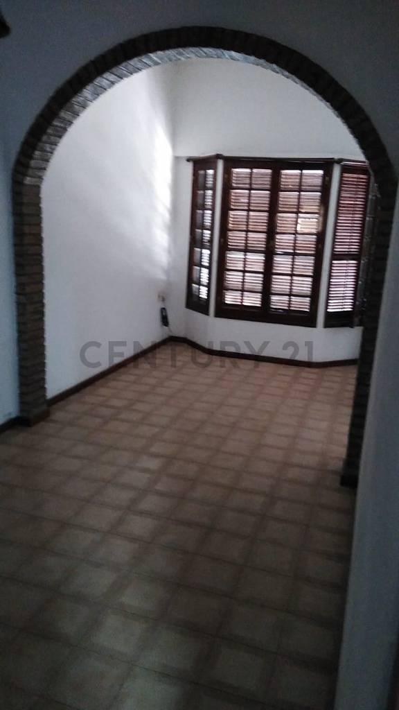 Excelente Propiedad a Pocas Cuadras del Centro Se Vende! 4