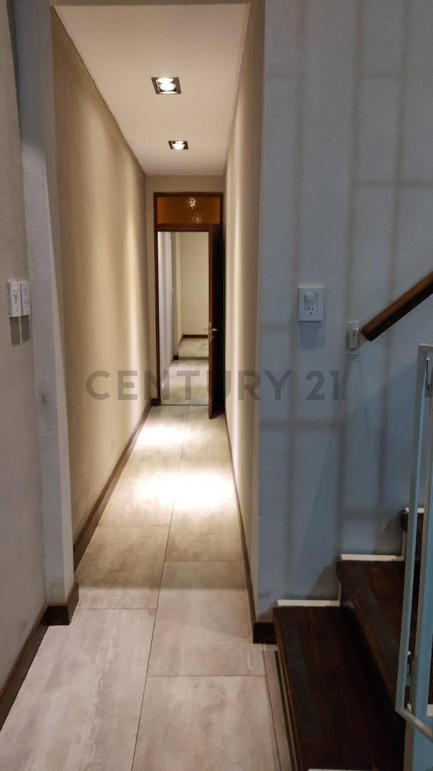 Moderna Casa en Venta de 4 Dorm. en Rafaela 5