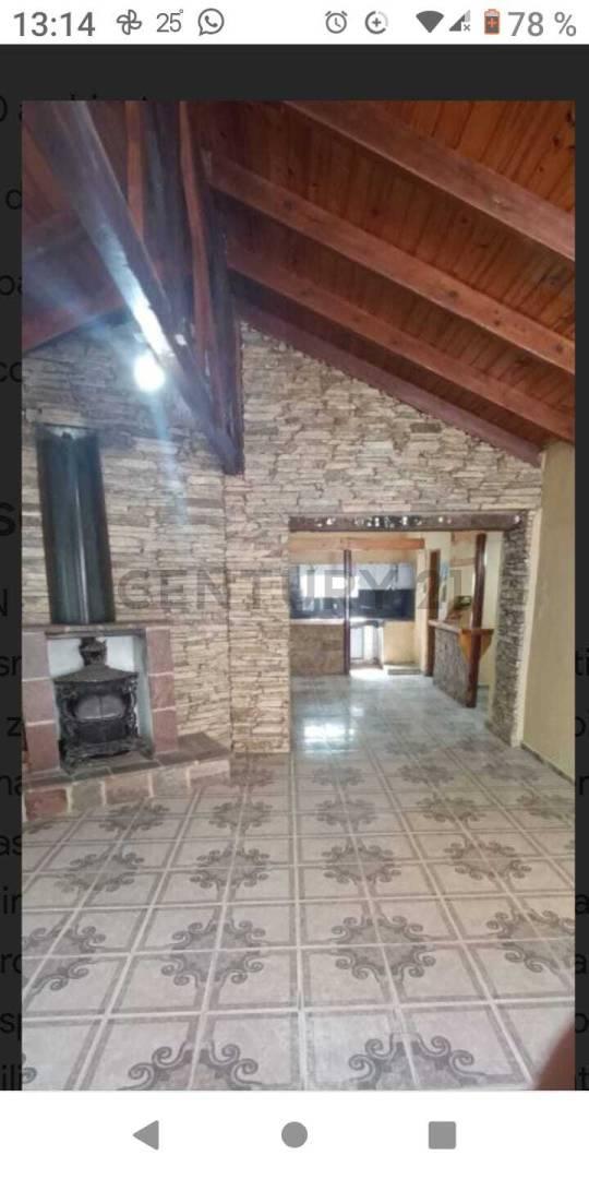 Se Vende Casa de 2 Plantas en Rafaela, Barrio Ilolay 4
