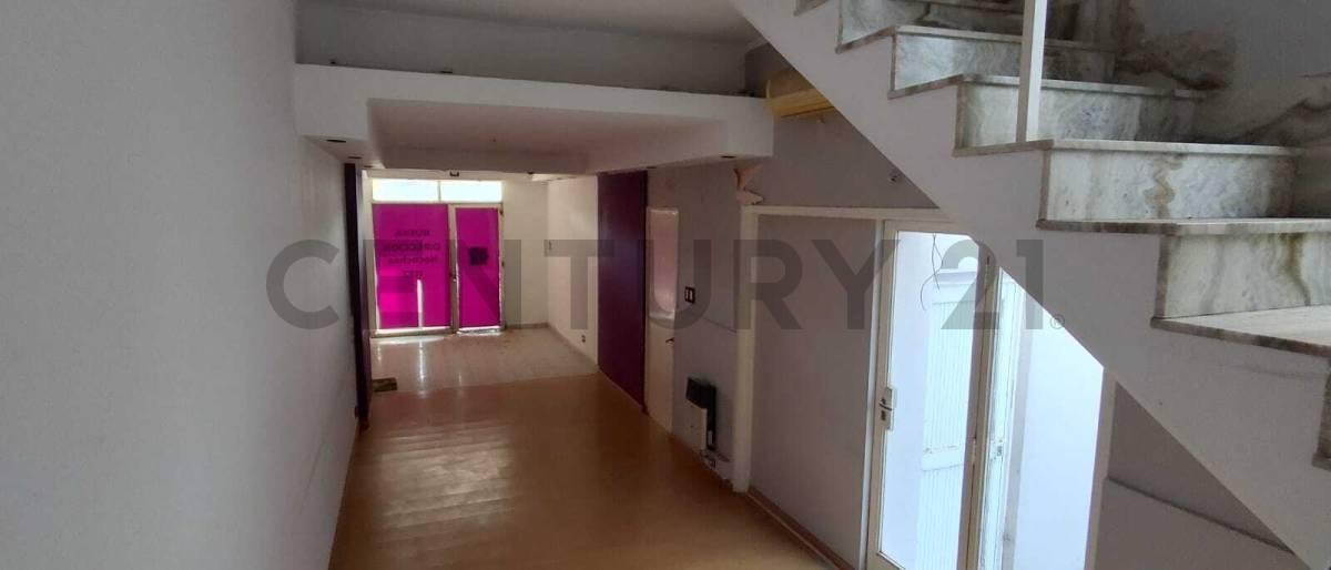 Se Vende Importante Inmueble en Rafaela 2