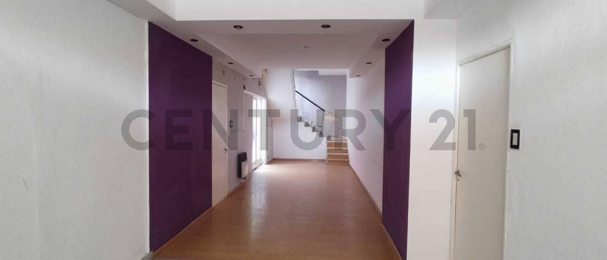 Se Vende Importante Inmueble en Rafaela 1