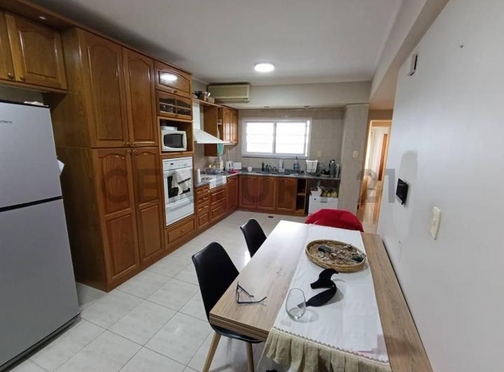 SE VENDE EXCELENTE PISO EN MICROCENTRO RAFAELA 2
