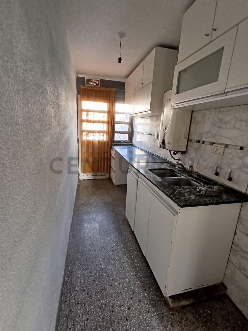Foto de SE VENDE PH DE DOS DORMITORIOS Y GARAGE EN RAFAELA, imagen 5