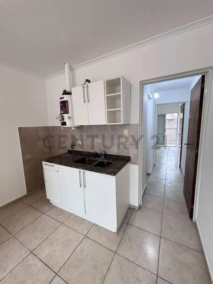 Venta Impecable Departamento 1 Dormitorio- Ubicación Preferencial- Bº San Martín- Rafaela 3