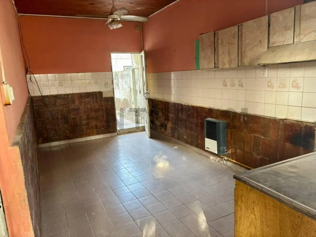 VENTA DE CASA INTERNA A RECICLAR O DEMOLER EN RAFAELA 5