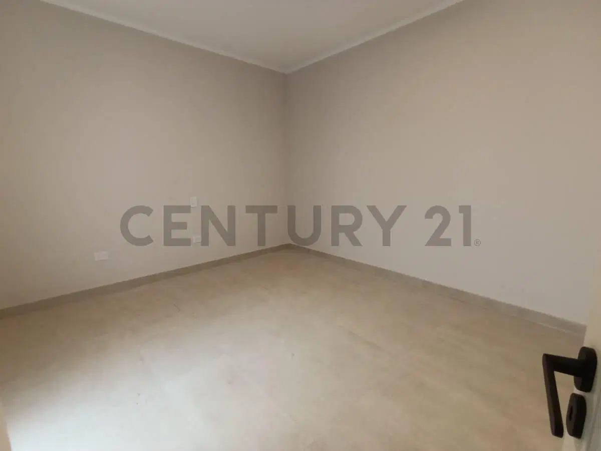 SE VENDE CASA REFACCIONADA A NUEVA EN RAFAELA 5