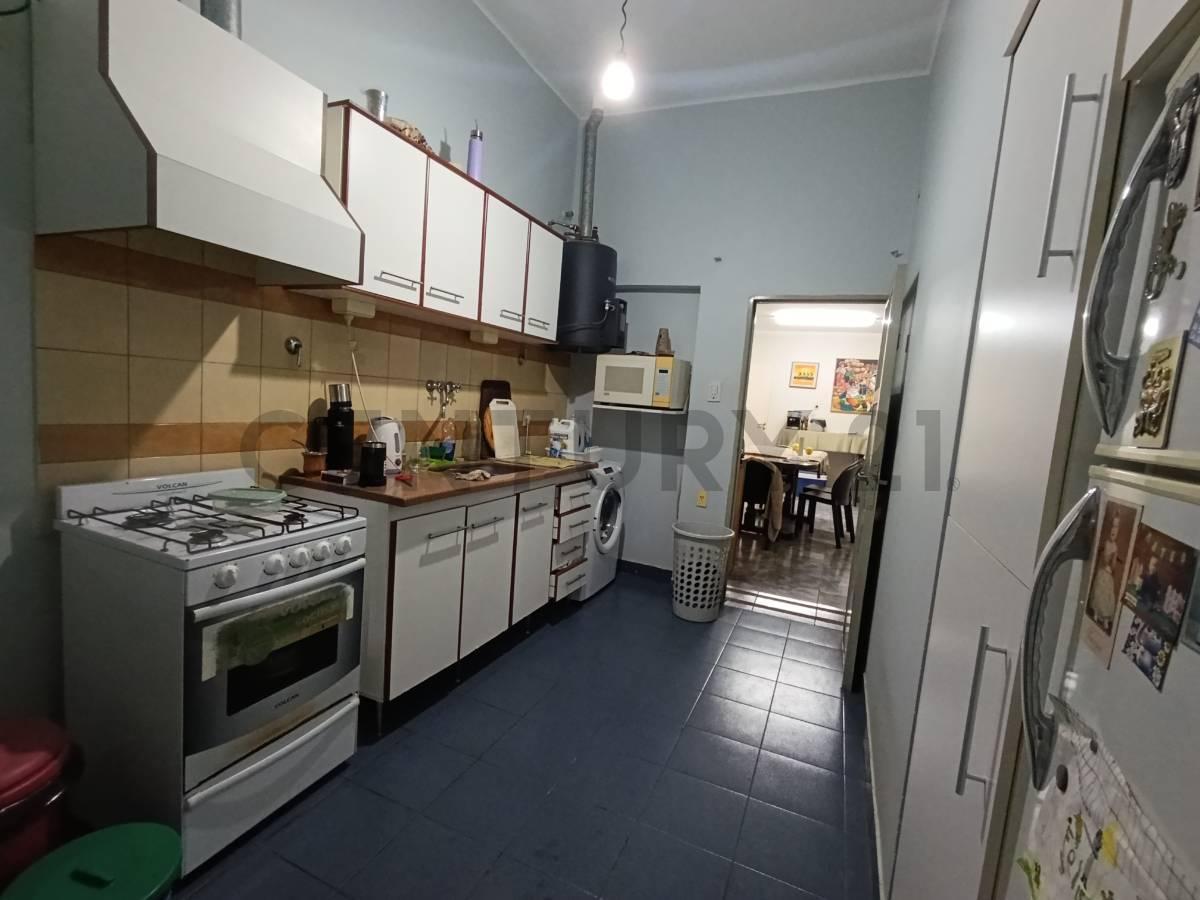 Foto de SE VENDE CASA CON TODOS LOS SERVICIOS EN RAFAELA, imagen 4