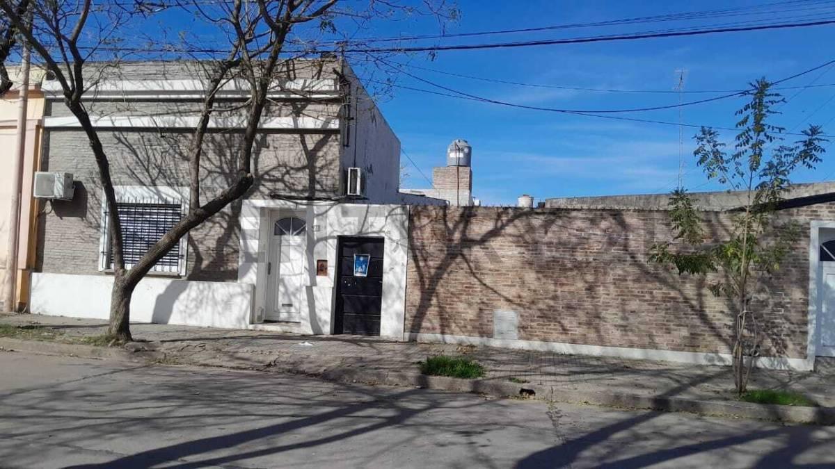 Foto de Casa en venta con 2 dormitorios, patio verde y cochera en Rafaela, imagen 4
