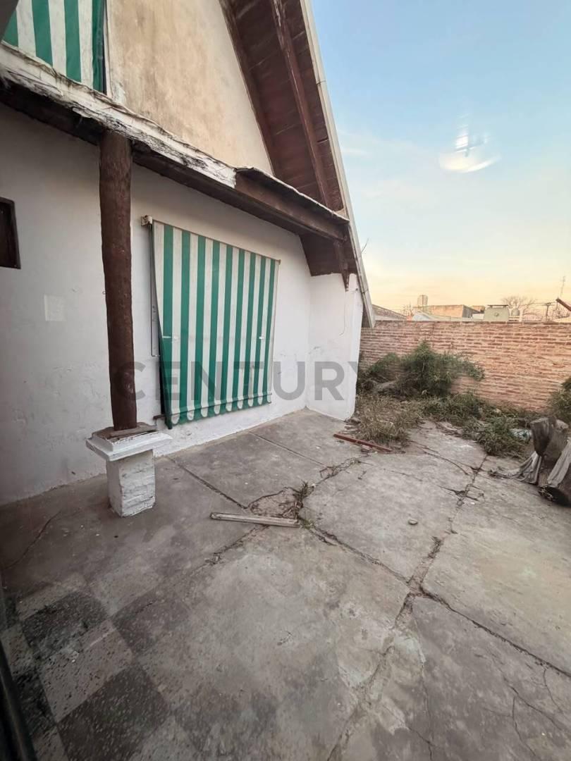 Foto de CASA EN VENTA (TIPO ALPINA) - dos plantas con amplio terreno - 26 de, imagen 5