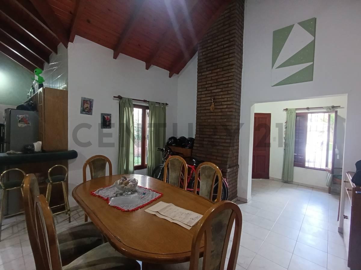 Foto de SE VENDE CASA EN RAFAELA - BARRIO AMANCAY, imagen 2