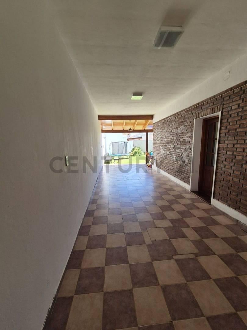 Foto de Venta de Casa 4 AMBIENTES 2 DORMITORIOS en Juan de garay, Rafaela, imagen 2