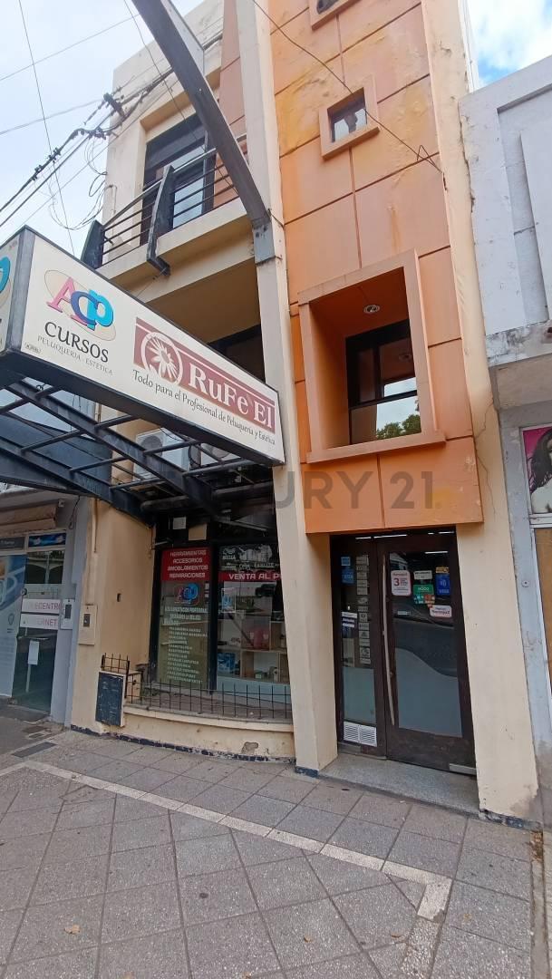 Foto de SE VENDE IMPORTANTE INMUEBLE FRENTE A LA PLAZA 25 DE MAYO - RAFAELA, imagen 5