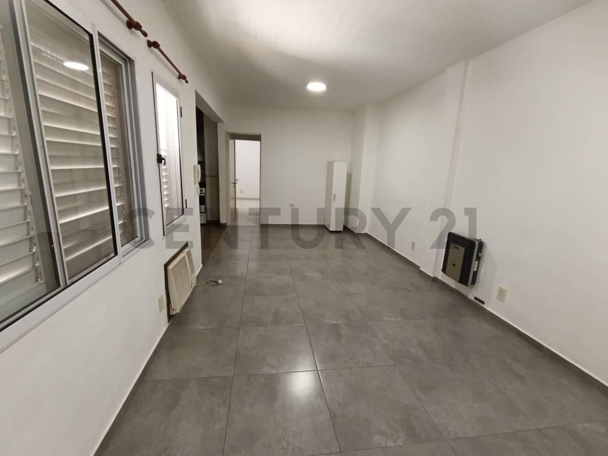 Foto de SE VENDE DEPARTAMENTO CÉNTRICO EN RAFAELA DE DOS DORMITORIOS, imagen 3