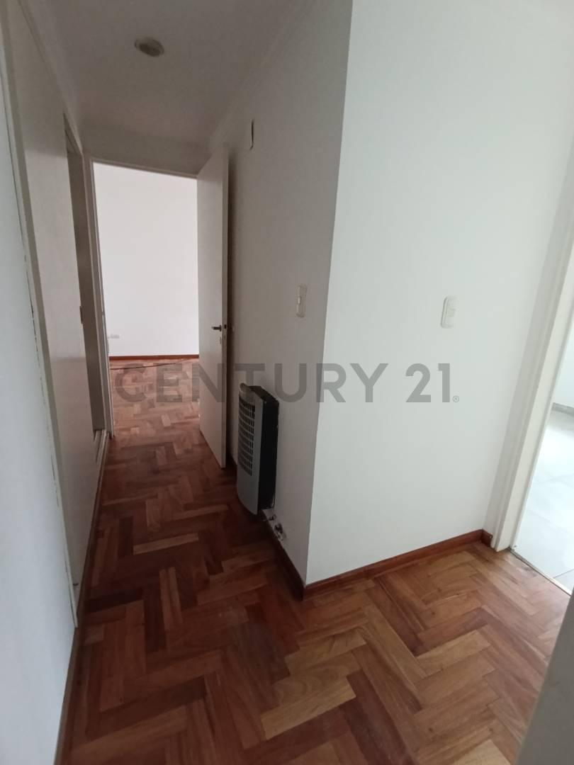 Foto de SE VENDE DEPARTAMENTO CÉNTRICO DE DOS DORMITORIOS EN RAFAELA, imagen 5