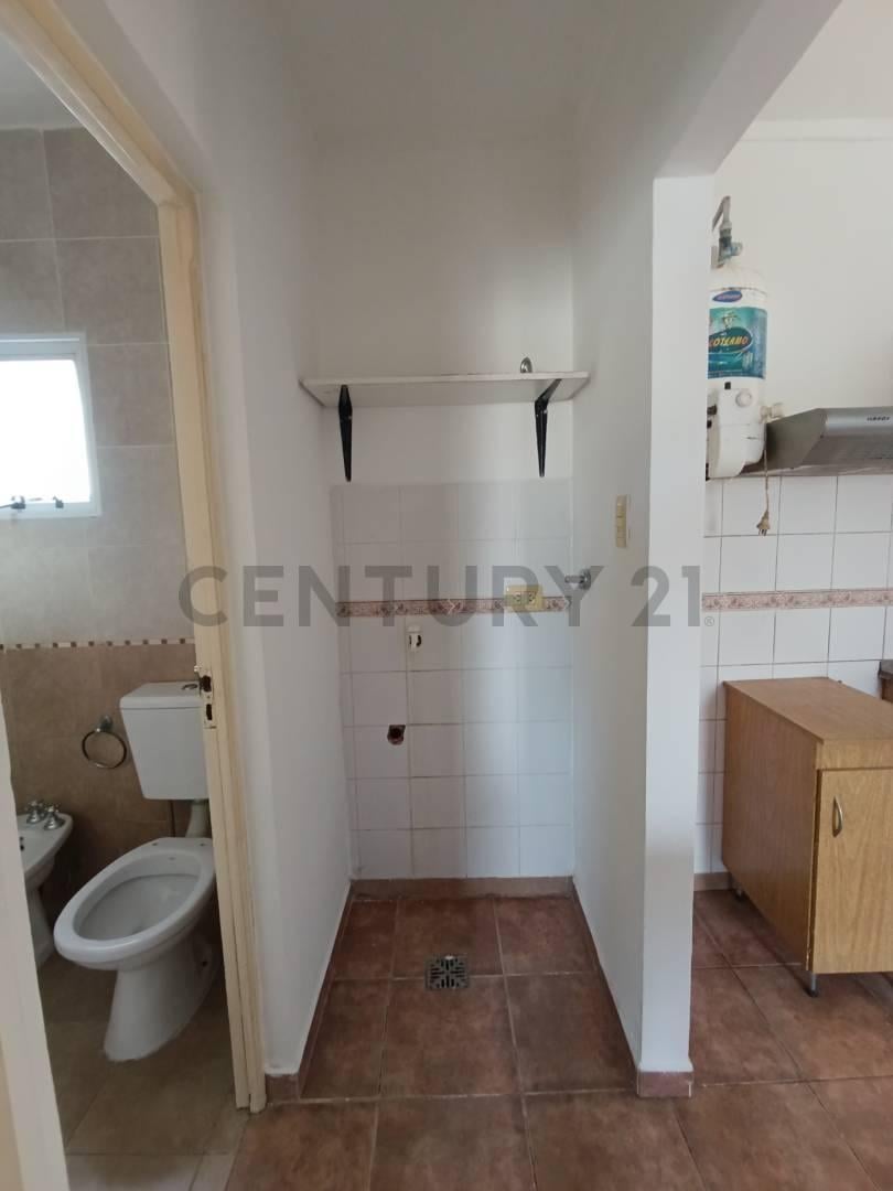 Foto de SE VENDE DEPTO CON TODOS LOS SERVICIOS EN RAFAELA, imagen 3
