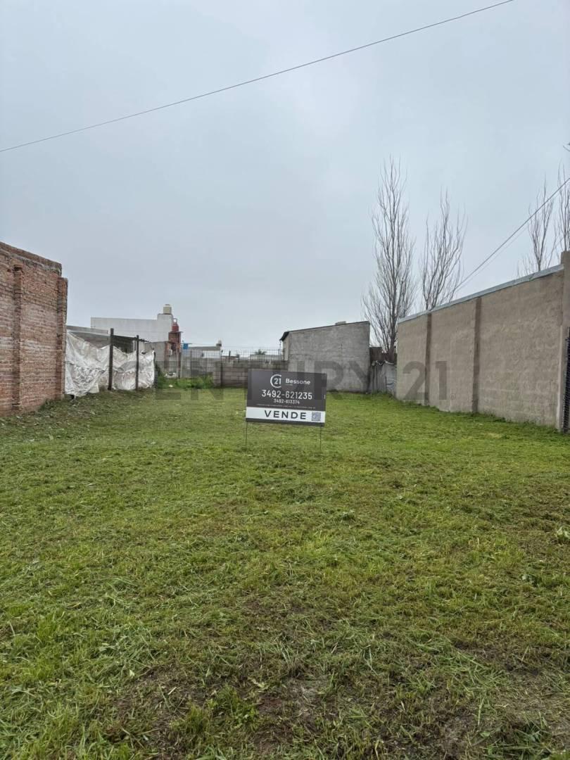 Foto de VENTA DE TERRENO EN BARRIO MORA DE LA LOCALIDAD RAFAELA, imagen 1