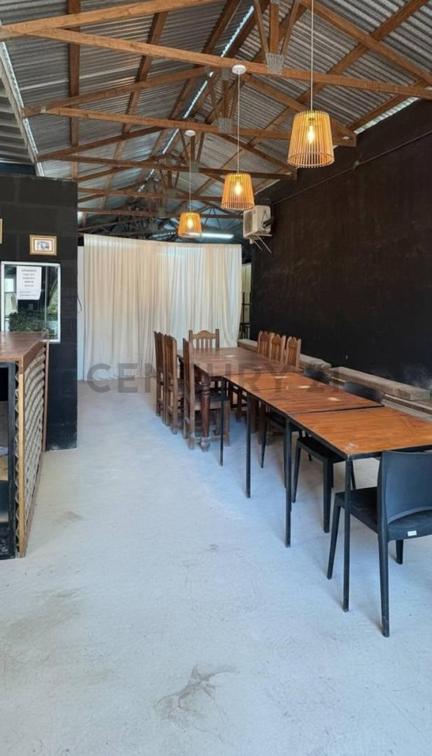 Foto de VENTA DE GALPON + QUINCHO CON PILETA EN RAFAELA, imagen 1