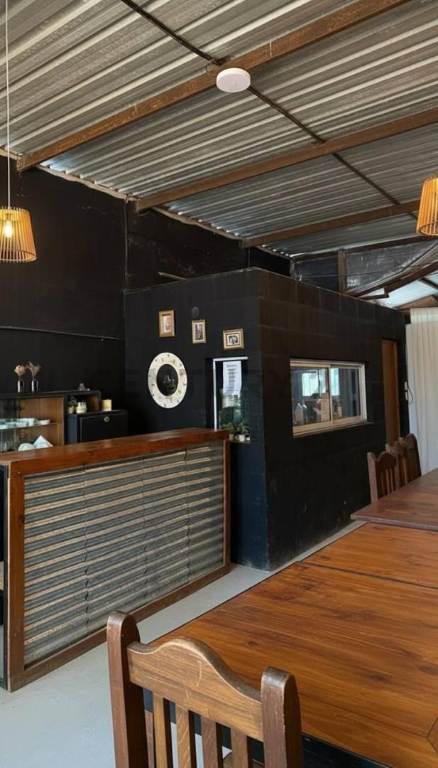 Foto de VENTA DE GALPON + QUINCHO CON PILETA EN RAFAELA, imagen 2