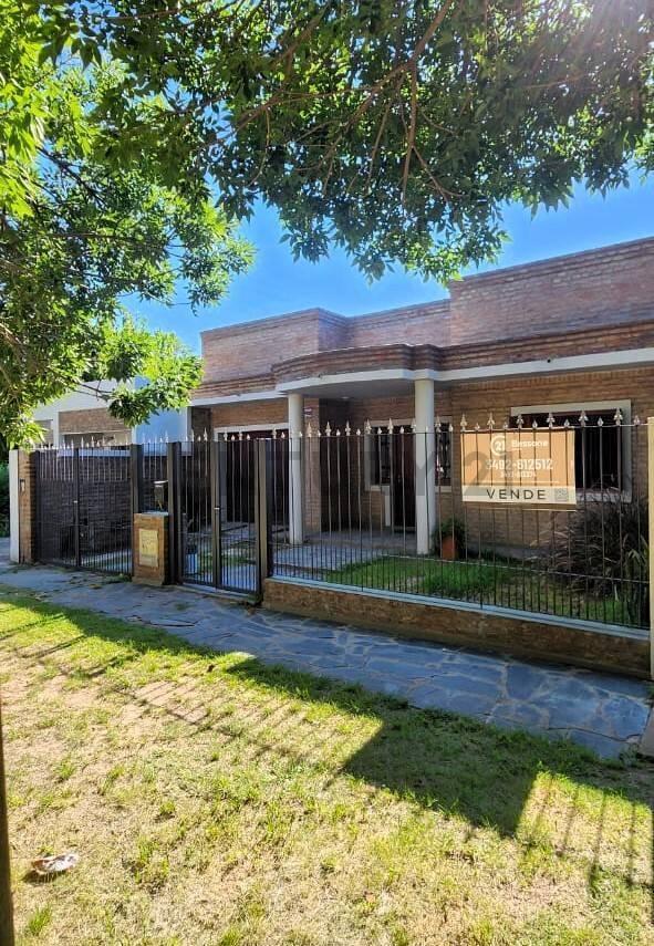 Foto de Casa a la venta en Barrio Pizzurno Rafaela, imagen 2