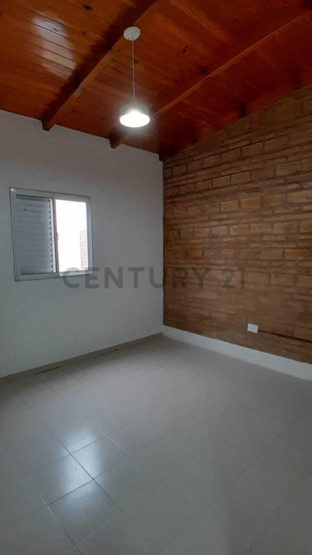 Foto de PH de 2 dormitorios en Barrio Pizzurno, imagen 5