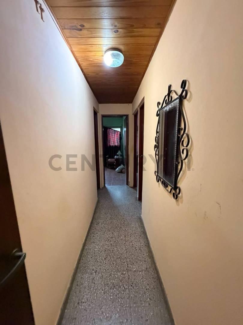 Foto de VENTA DE CASA FAMILIAR EN RAFAELA - BARRIO JUAN DE GARAY, imagen 1