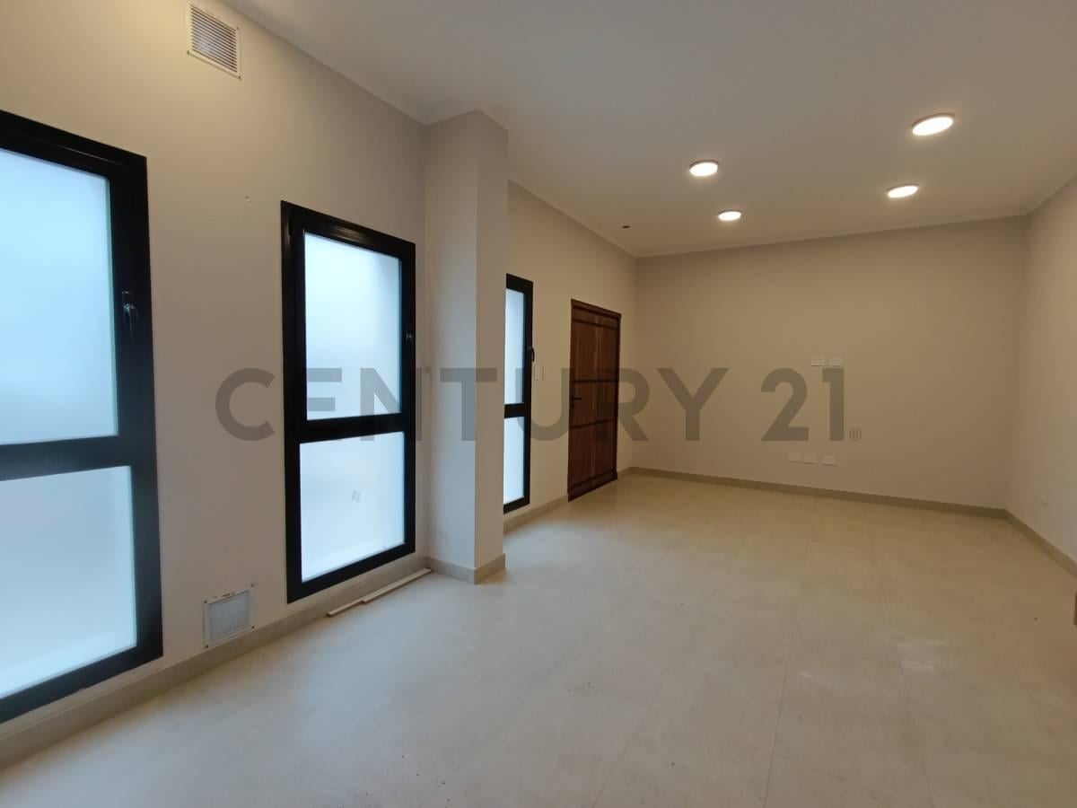 Foto de SE VENDE CASA REFACCIONADA A NUEVA EN RAFAELA, imagen 3
