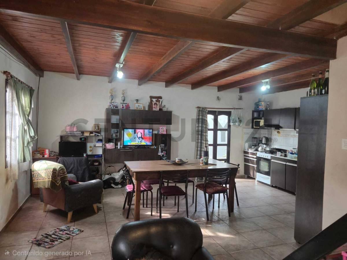 Foto de Se vende casa con galpón en Rafaela, imagen 3