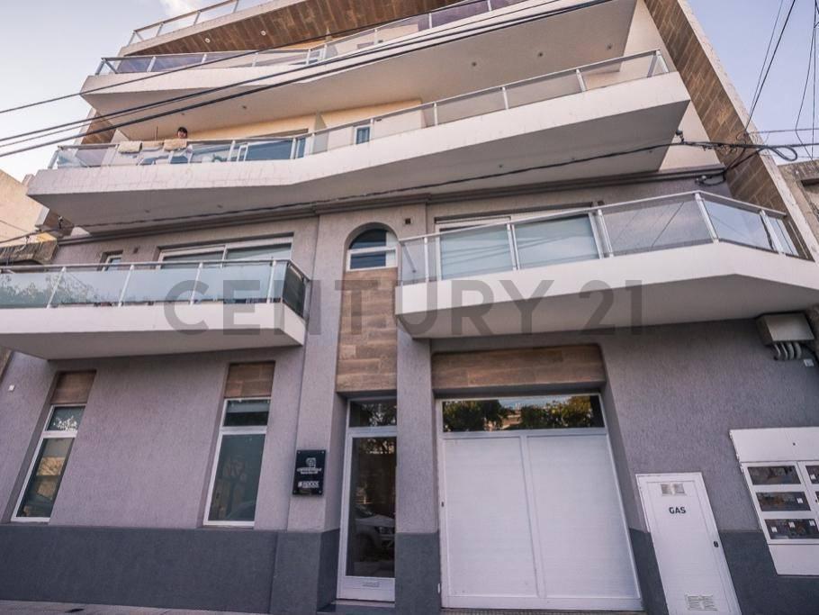 Foto de VENTA DE DEPARTAMENTO DE UN DORMITORIO Y MEDIO - UBICACIÓN CENTRICA, imagen 2