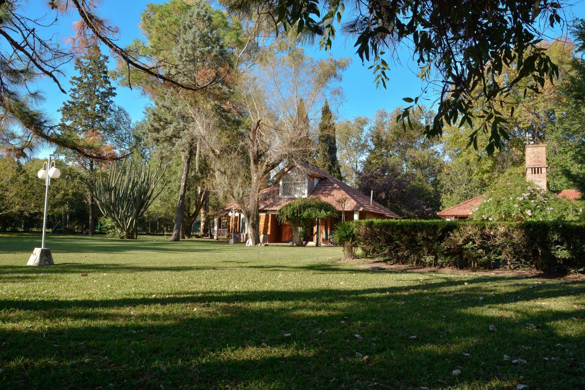 CASA / QUINTA CON 2700 M2