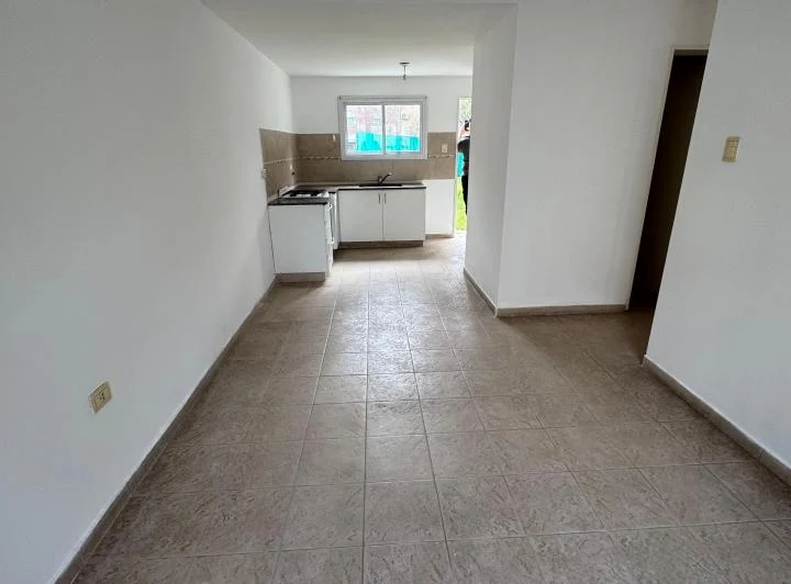 HERMOSO DUPLEX 3 DORM EN HOUSING EN ZONA NORTE 2