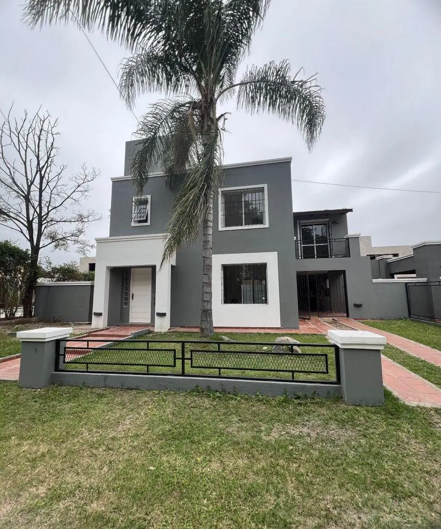 HERMOSO DUPLEX 4 DORM EN HOUSING - ZONA NORTE 2