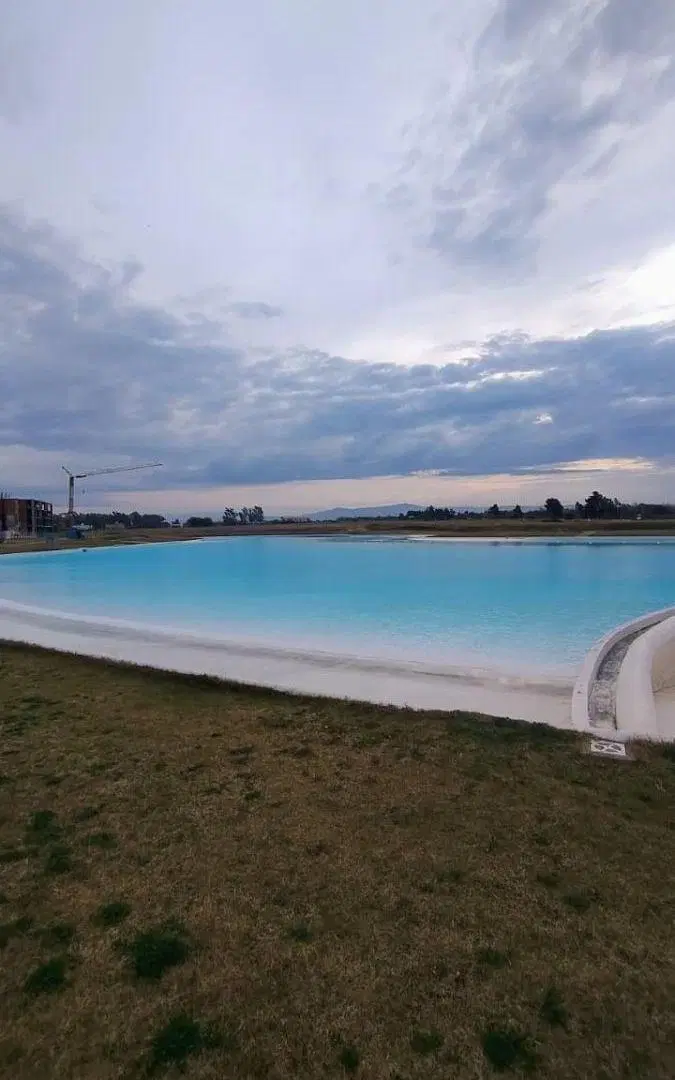 ¡OPORTUNIDAD! – LOTE DE 800 M² EN ACQUAVISTA - RECIBE MENOR 5