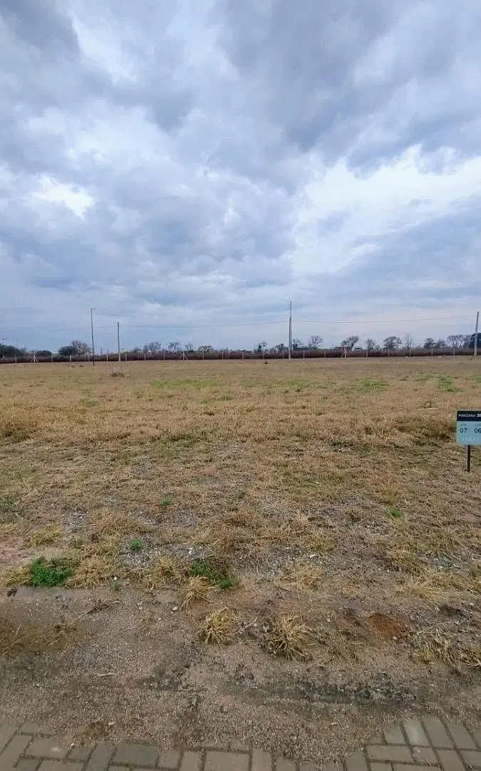 OPORTUNIDAD – LOTE DE 250 M² EN ABRAS DE MANANTIALES | RECIBE MENOR 2