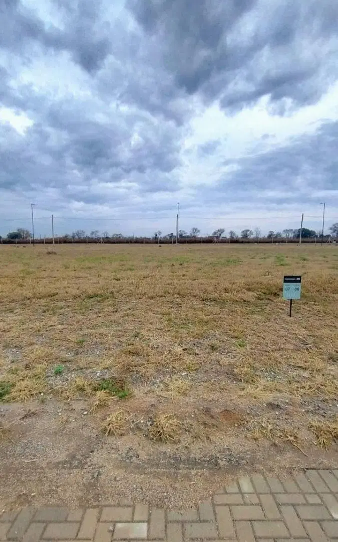 OPORTUNIDAD – LOTE DE 250 M² EN ABRAS DE MANANTIALES | RECIBE MENOR 5