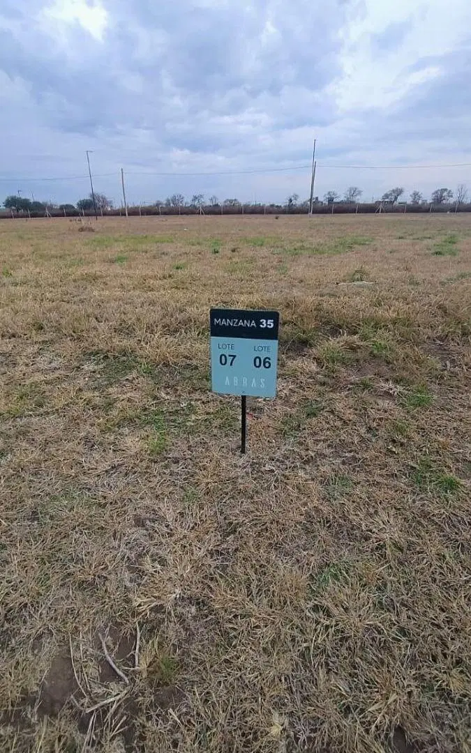 OPORTUNIDAD – LOTE DE 250 M² EN ABRAS DE MANANTIALES | RECIBE MENOR 3