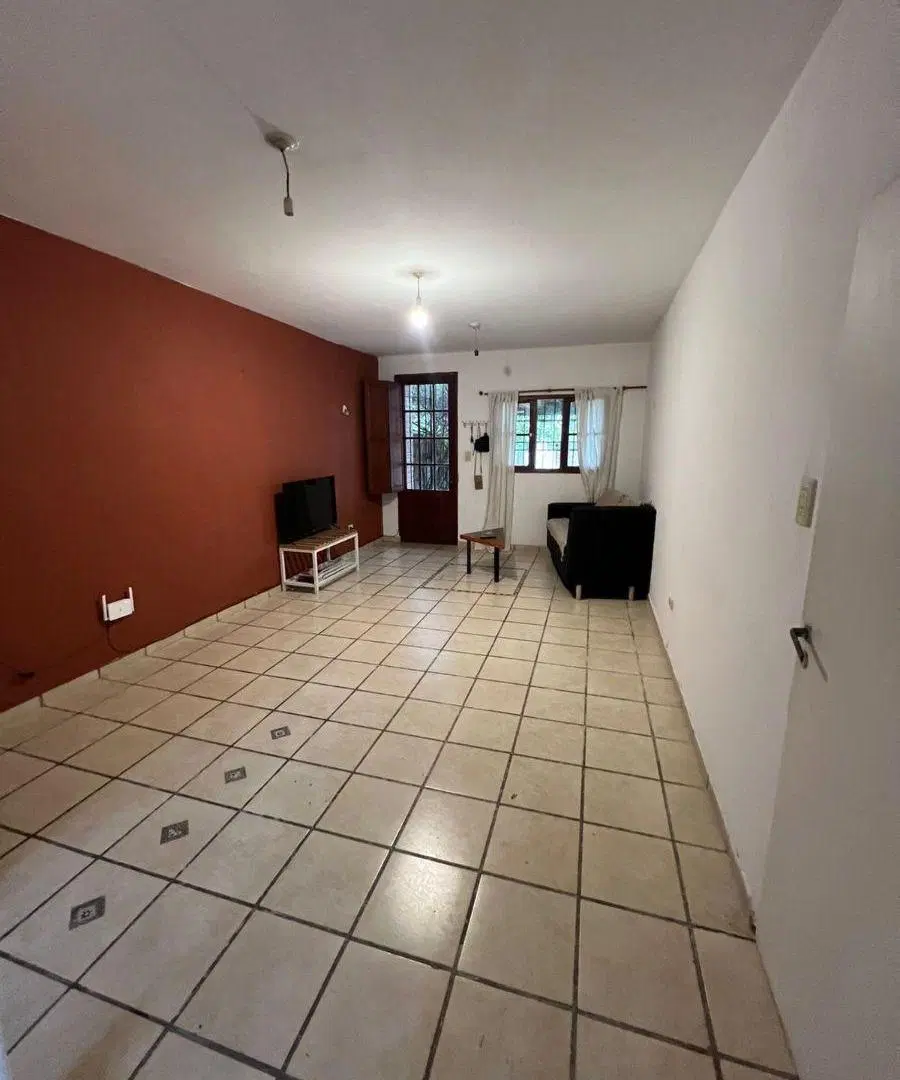 HERMOSA DUPLEX 2 DORM CON COCHERA Y PATIO EN B ARGÜELLO 5