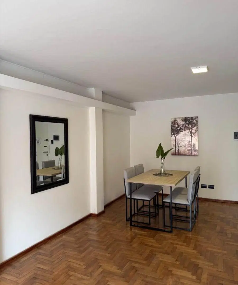Departamento de 1 Dormitorio Remodelado | Categoría, Doble Balcón y Excelente Ubicación 1