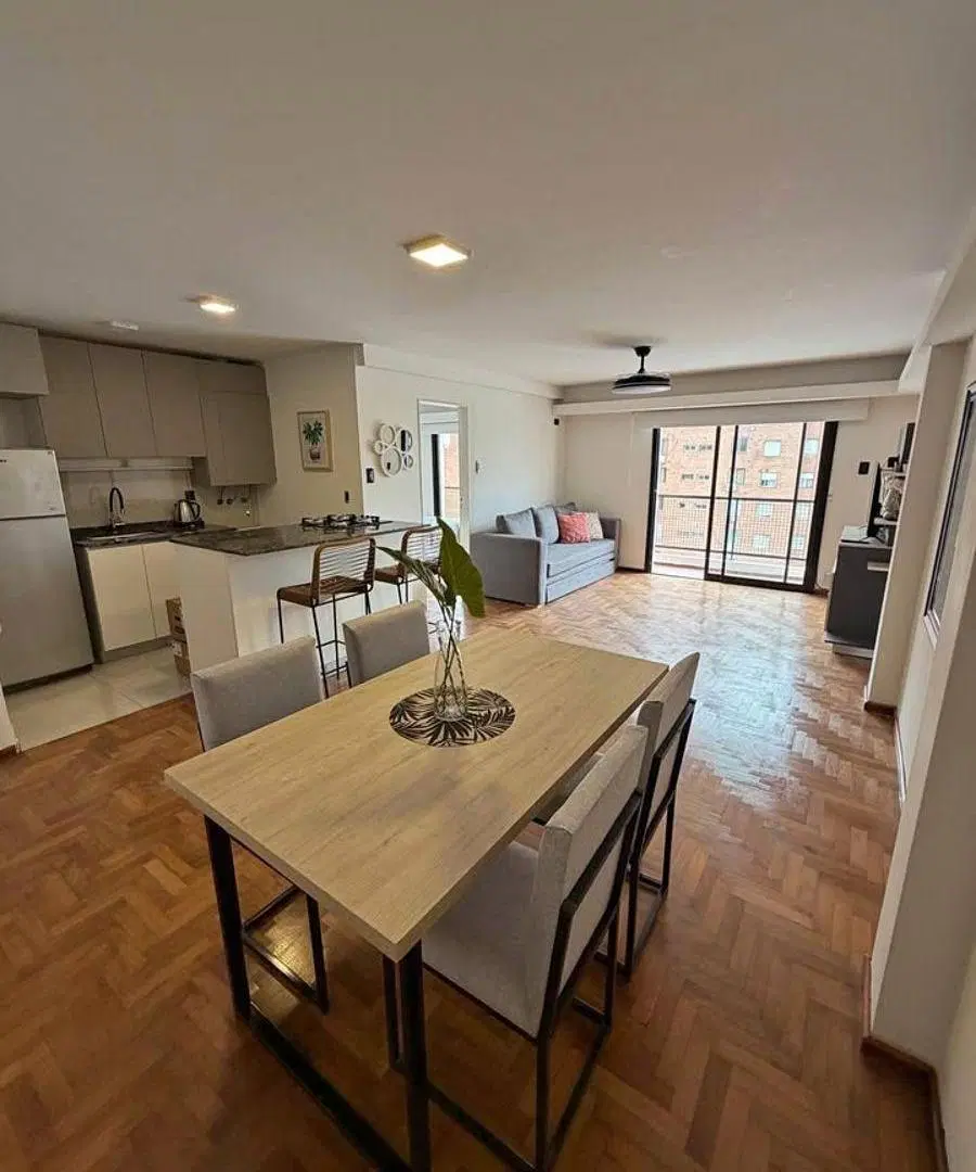 Departamento de 1 Dormitorio Remodelado | Categoría, Doble Balcón y Excelente Ubicación 4