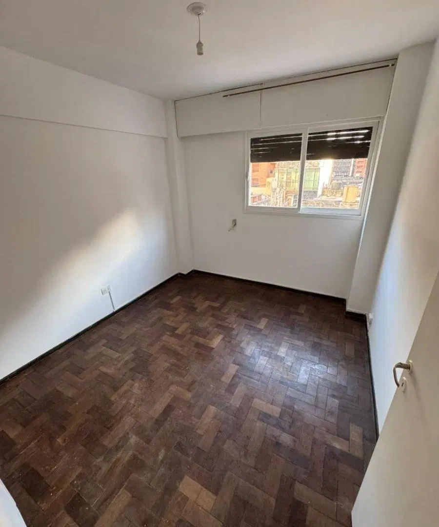 Increíble precio | Departamento de 1 dormitorio con escritura sobre Av. Estrada 1