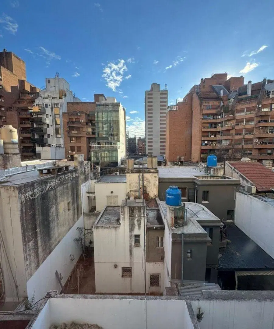 Increíble precio | Departamento de 1 dormitorio con escritura sobre Av. Estrada 8