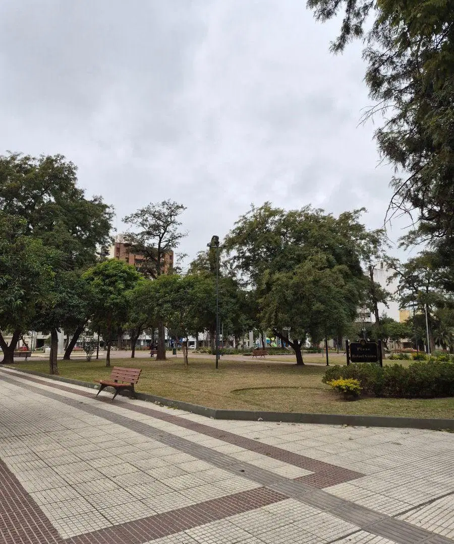 *Local Comercial a mts Av. Santa Fe y Castro Barros* 38mts + Subsuelo 3