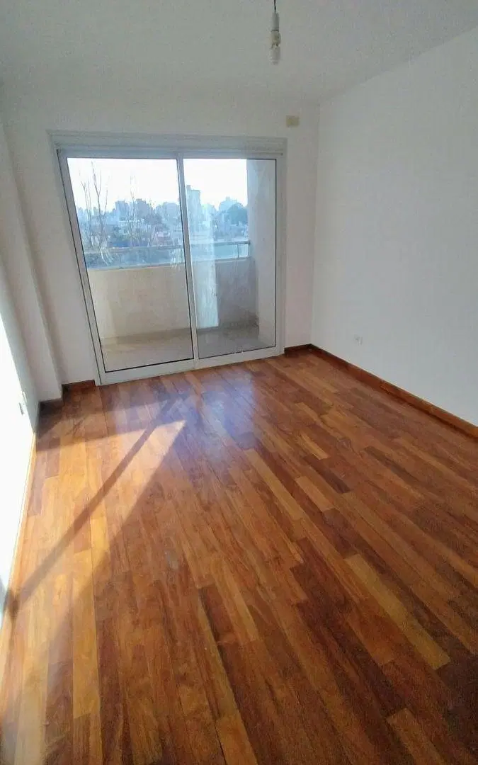 Excelente oportunidad | 2 dormitorios | 3 balcones | Vista de Capitalinas 8