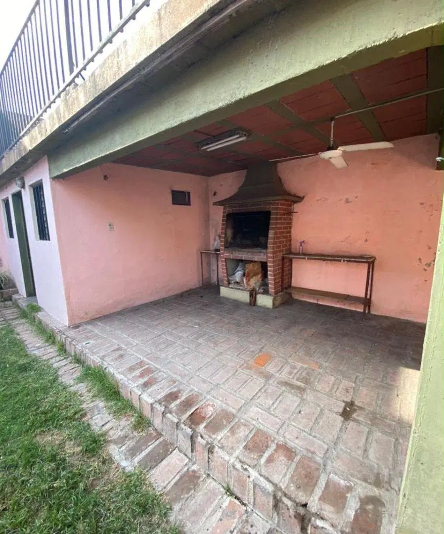 CASA 3 DORM CON QUINCHO, PATIO Y COCHERA – B° CRISOL SUD 2