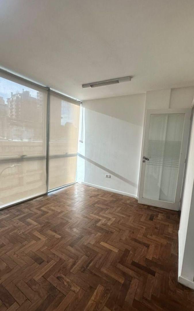 Foto de - Oficina 55m2 en Ayacucho y Bv. San Juan - 3er piso Externo, imagen 5