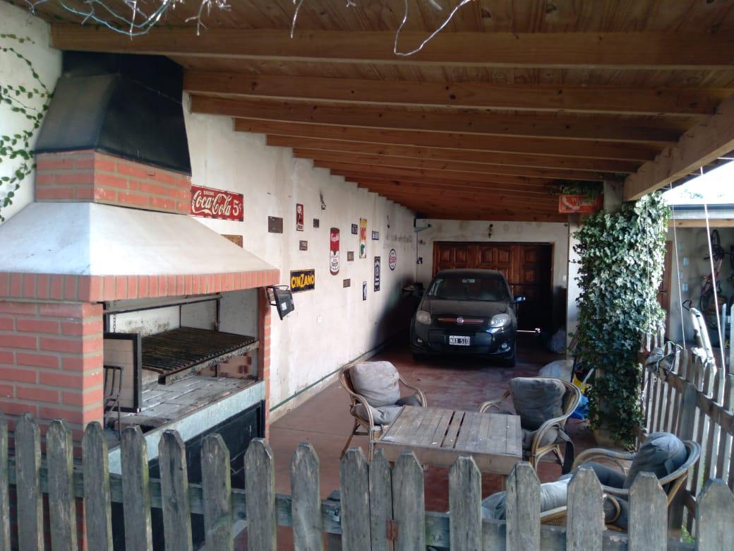 Moderno Chalet de 5 ambientes a la venta en Canning.