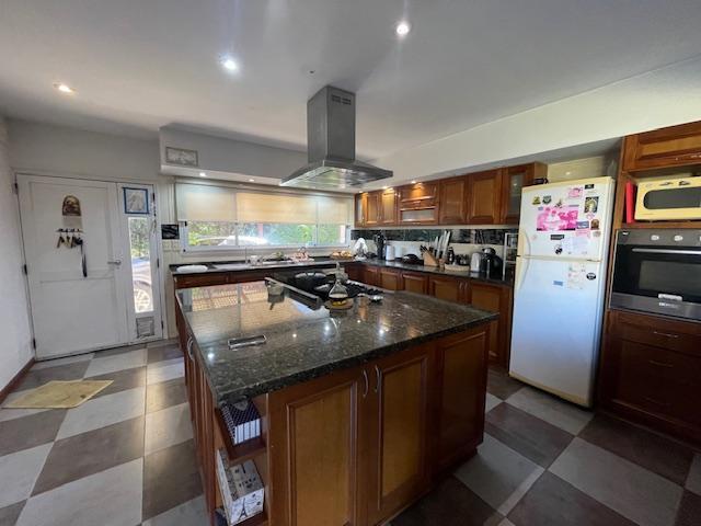 Chalet 5 Ambientes con pileta a la Venta Barrio Privado La Celia Ezeiza.
